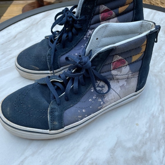 Boys hi top Shark Vans size 4.5 - Picture 2 of 4